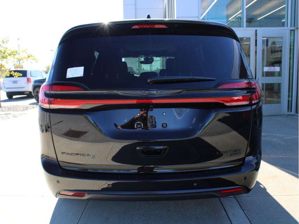 2026 Chrysler Pacifica Limited