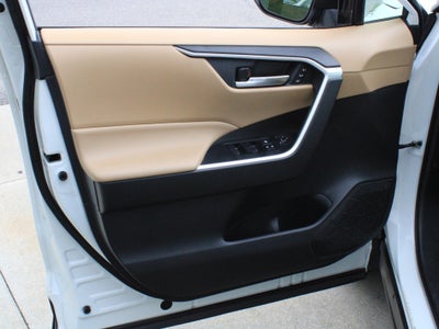 2020 Toyota RAV4 XLE Premium