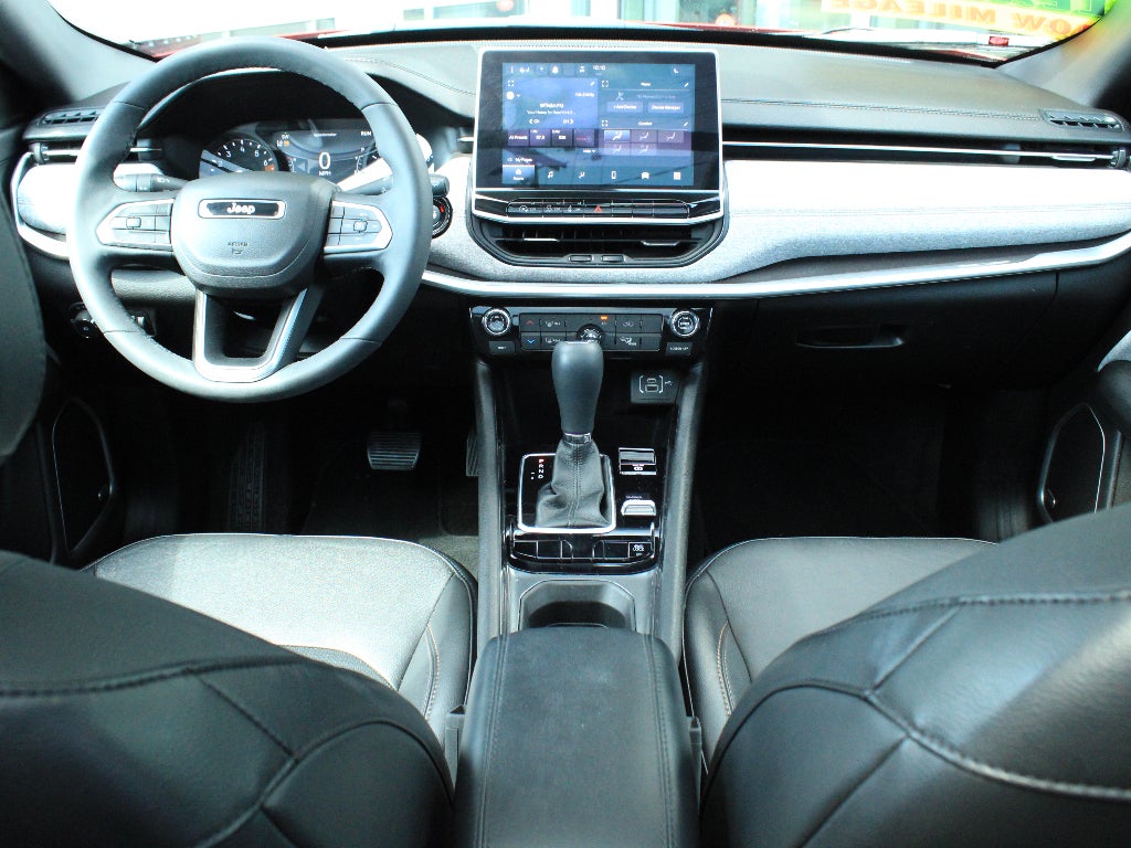 2023 Jeep Compass Latitude Lux