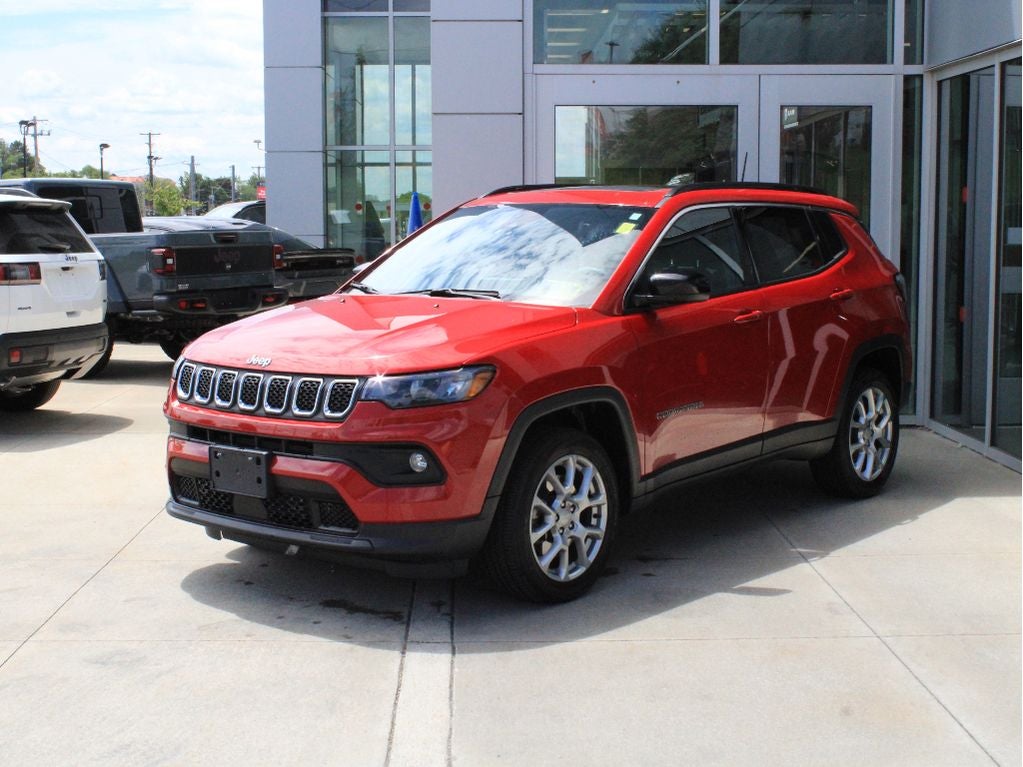 2023 Jeep Compass Latitude Lux