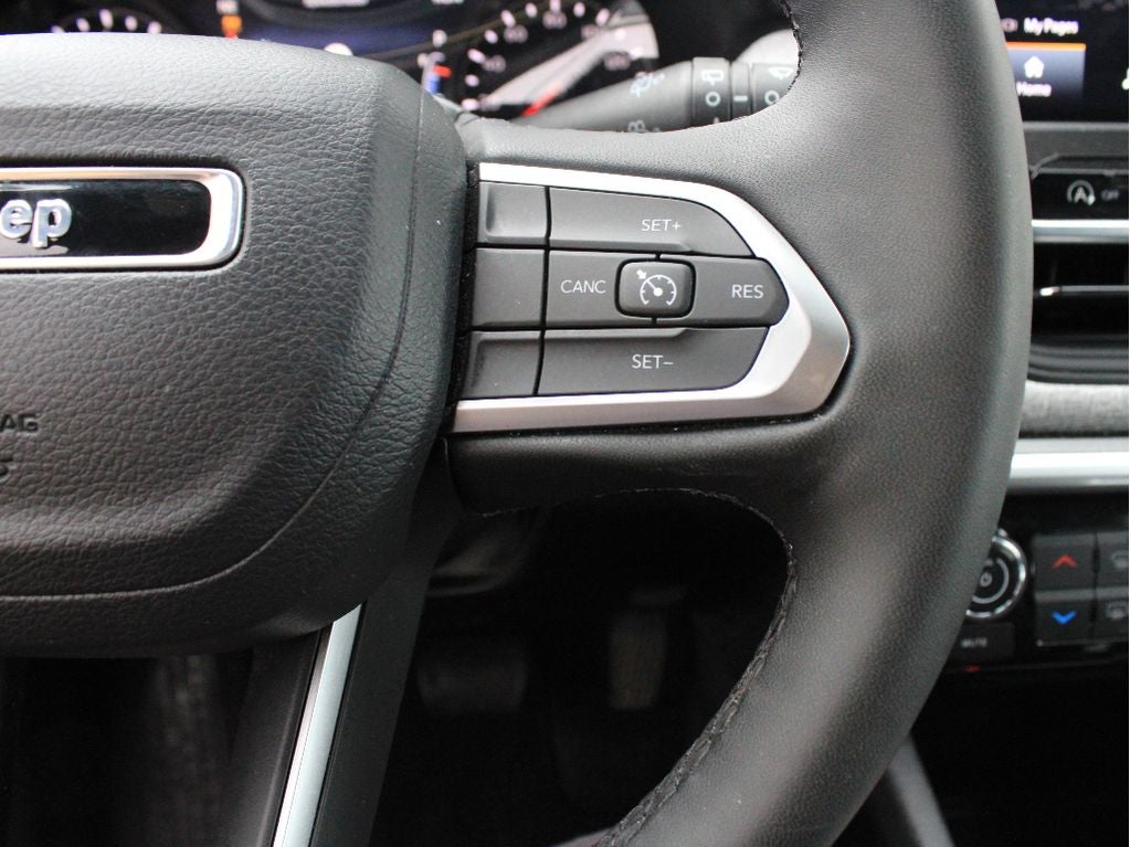 2023 Jeep Compass Latitude Lux