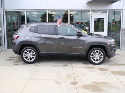 2023 Jeep Compass Latitude Lux