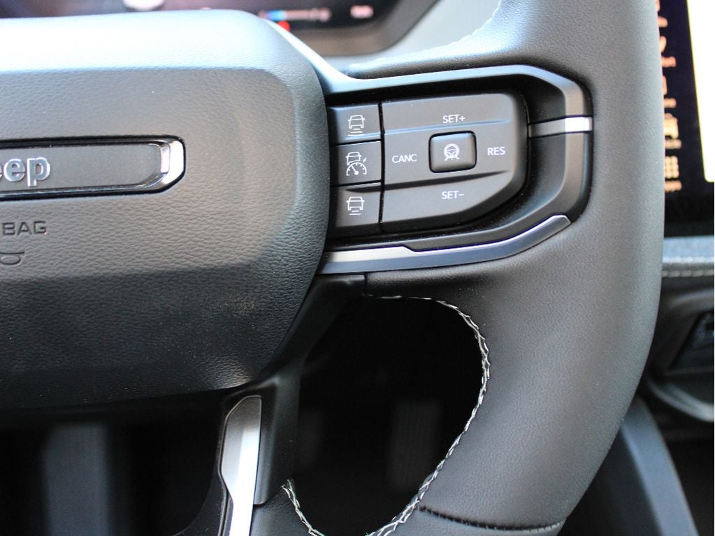 2026 Jeep Cherokee Laredo