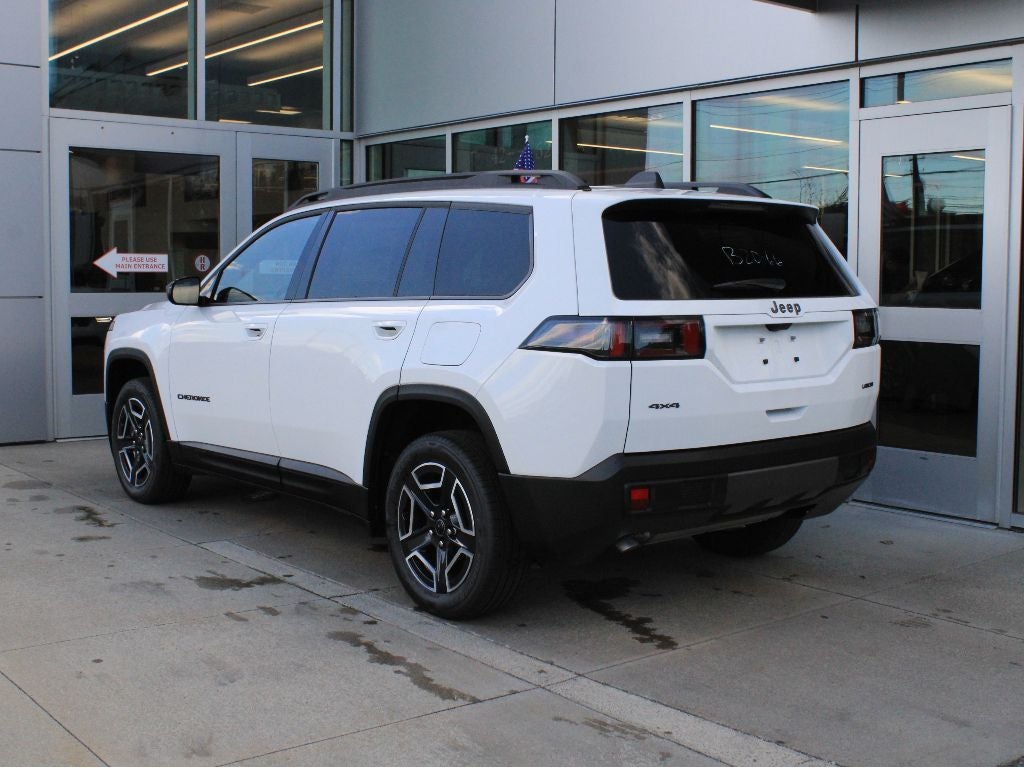 2026 Jeep Cherokee Laredo