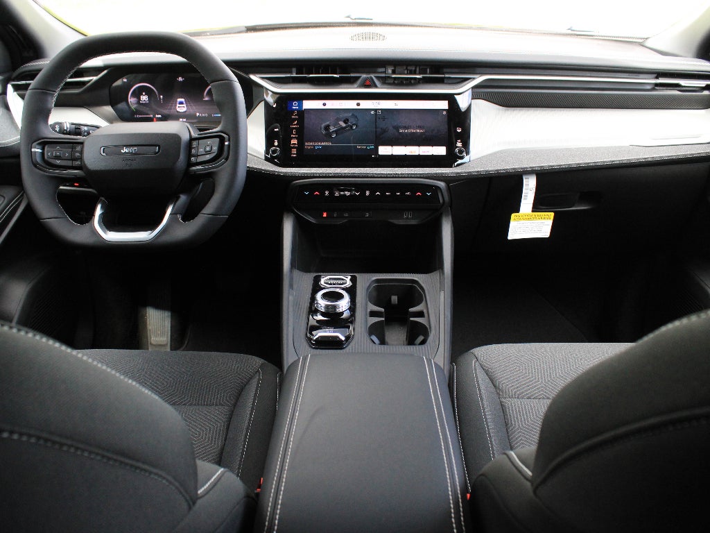 2026 Jeep Cherokee Laredo