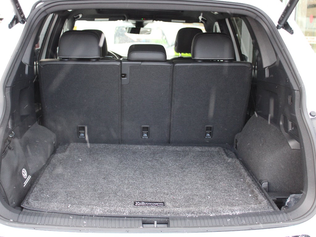 2023 Volkswagen Tiguan SEL R-Line