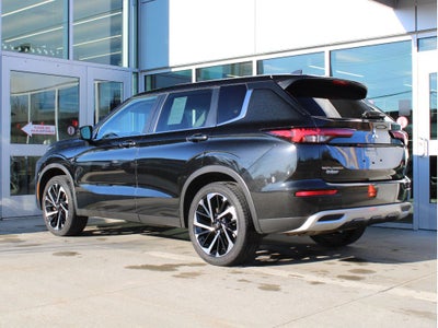 2022 Mitsubishi Outlander SE