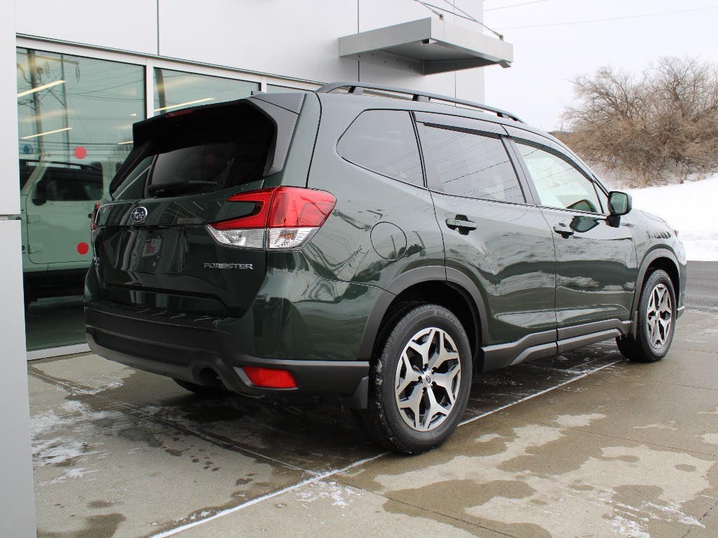 2024 Subaru Forester Premium