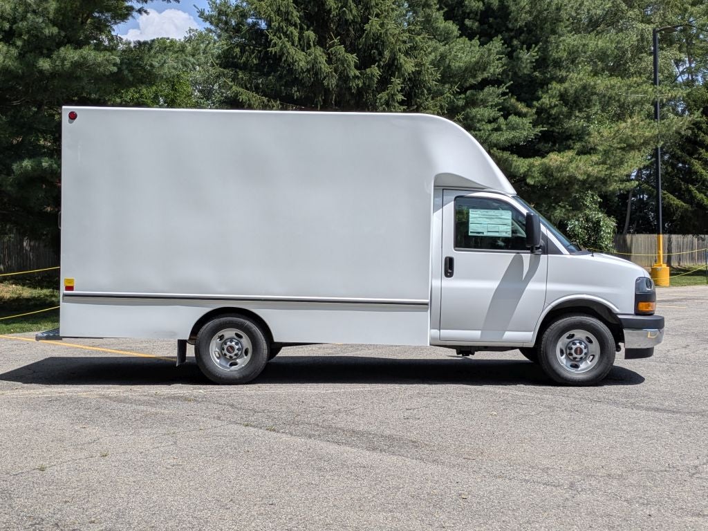 2026 GMC Savana 3500 Work Van