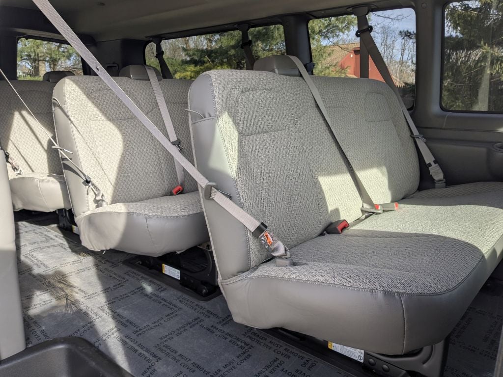 2025 GMC Savana 3500 LT