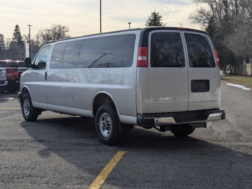 2025 GMC Savana 3500 LT