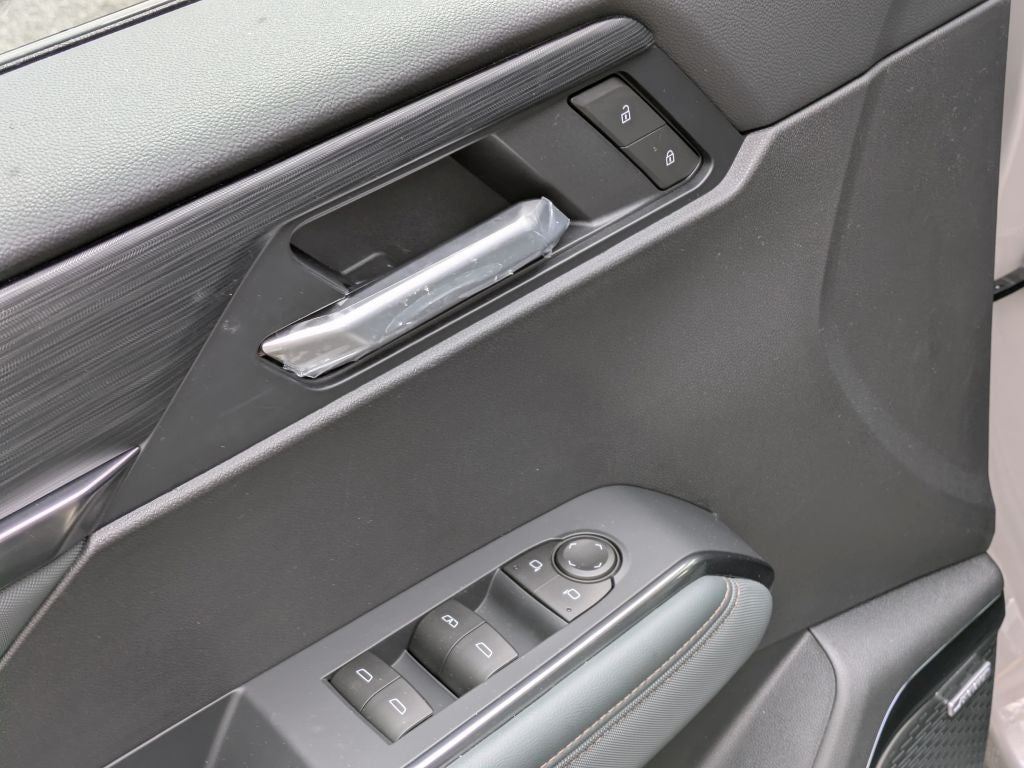 2026 GMC Acadia AWD AT4