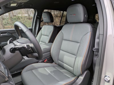 2026 GMC Acadia AWD AT4