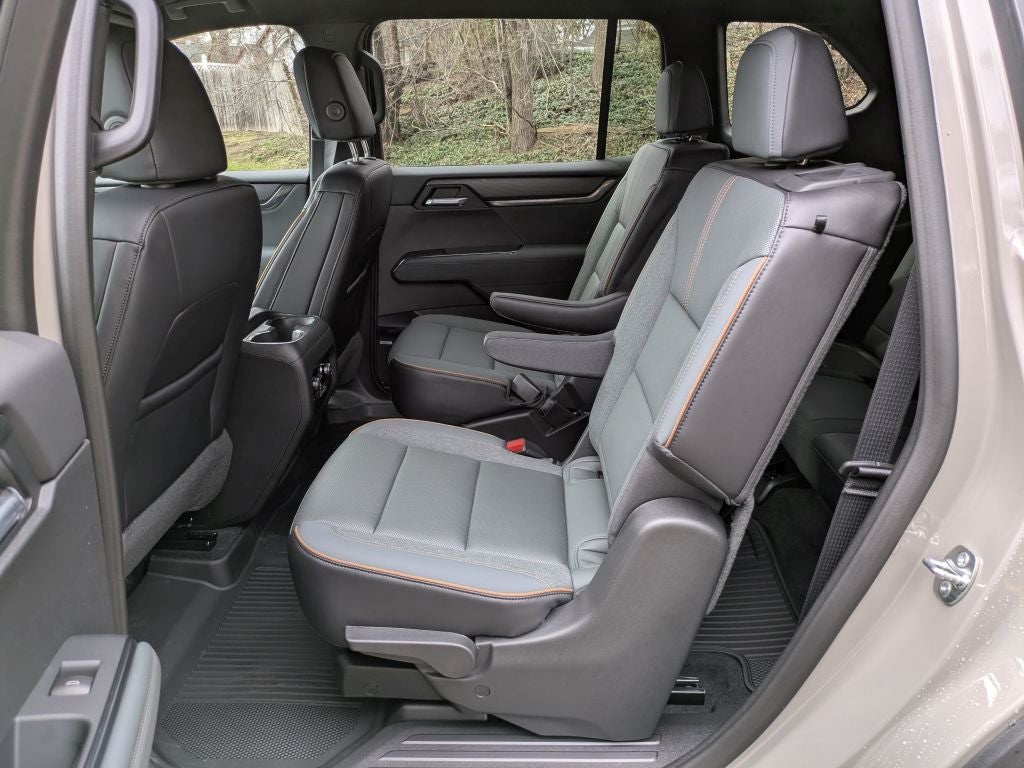 2026 GMC Acadia AWD AT4