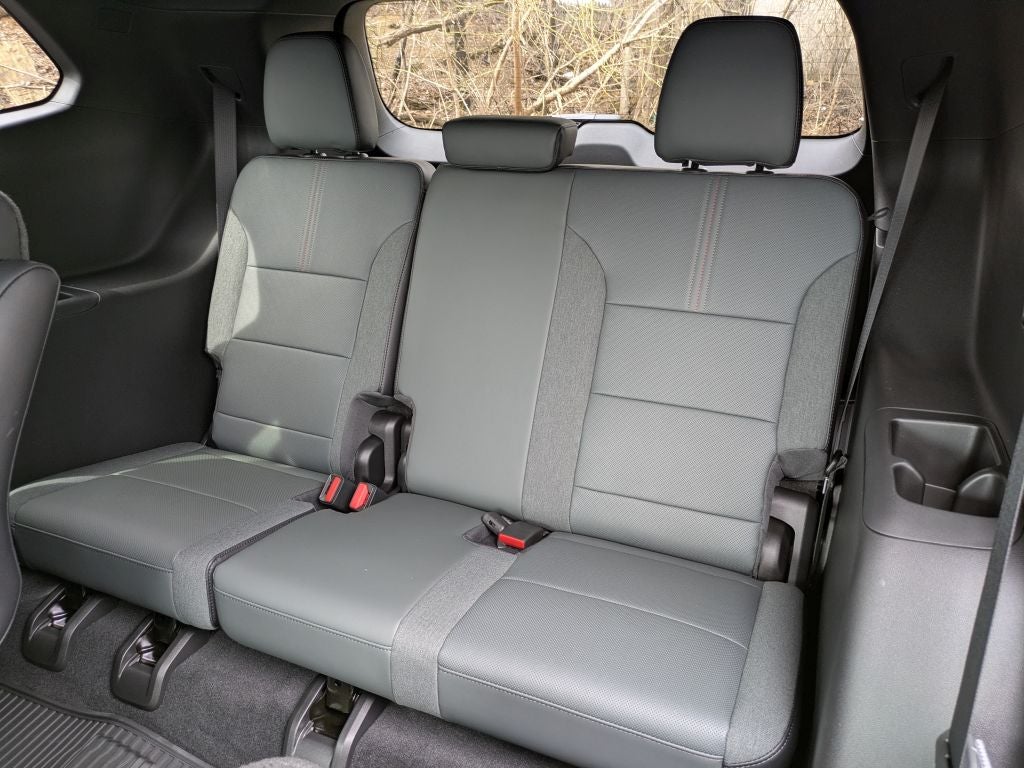 2026 GMC Acadia AWD AT4