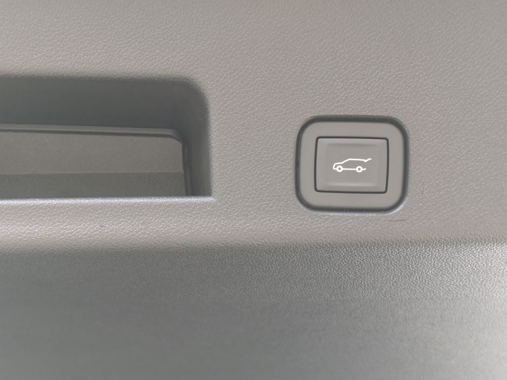 2026 GMC Acadia AWD AT4