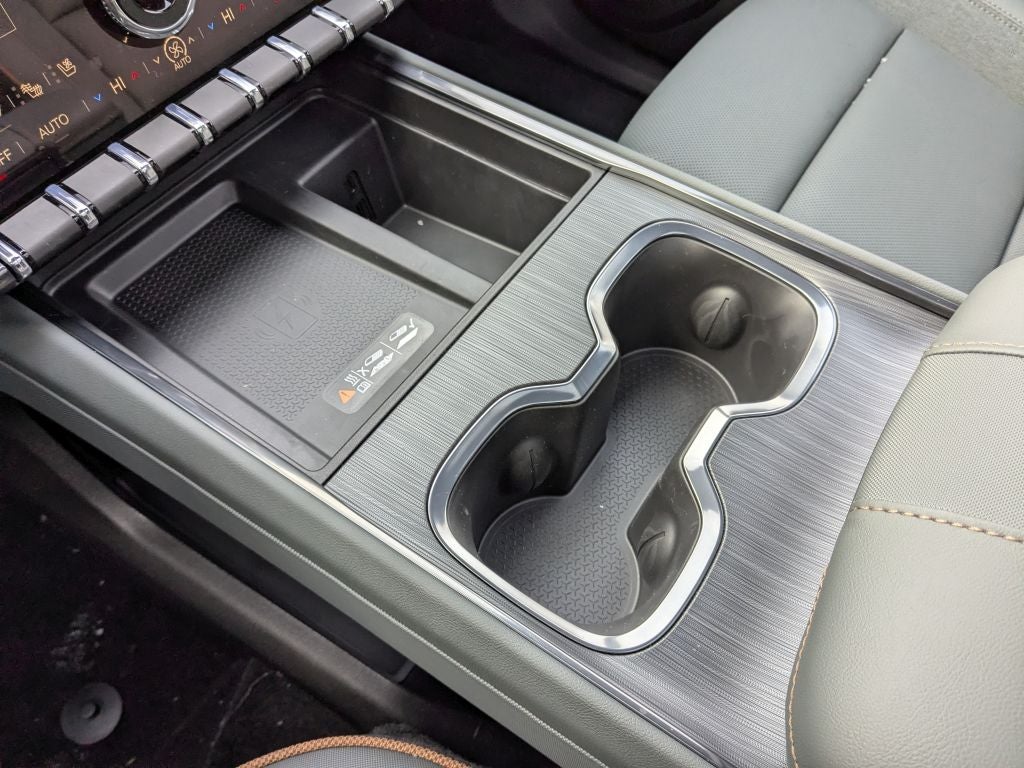 2026 GMC Acadia AWD AT4