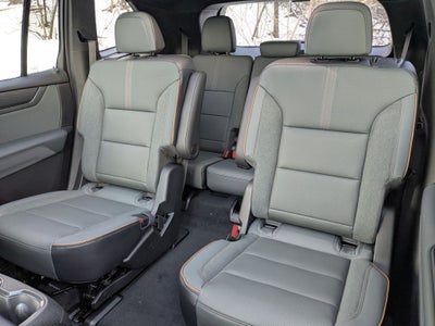 2026 GMC Acadia AWD AT4