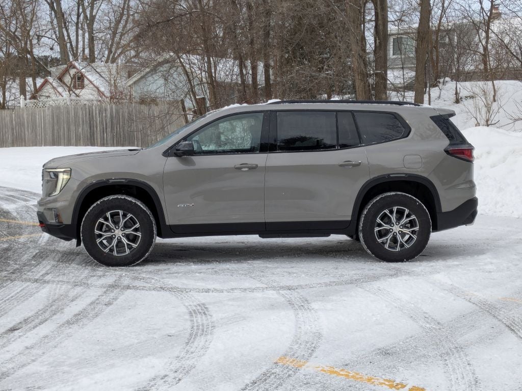 2026 GMC Acadia AWD AT4