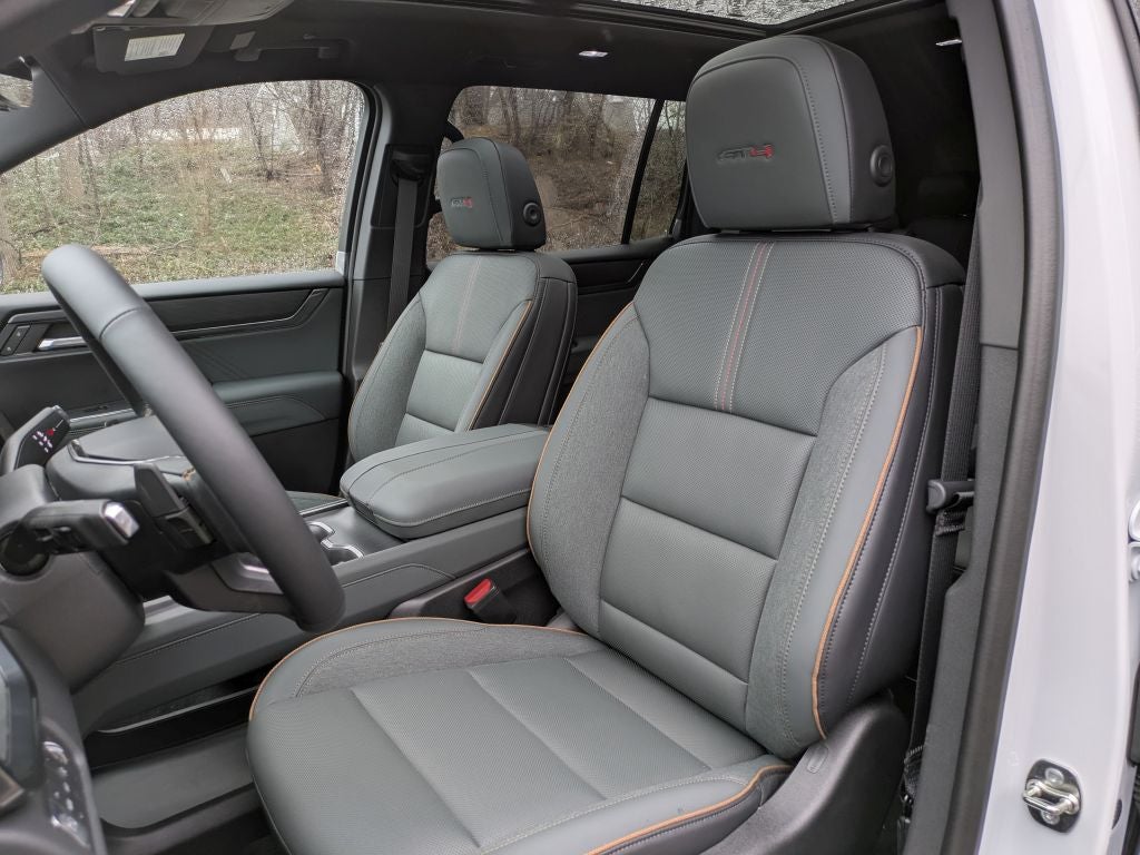 2026 GMC Acadia AWD AT4