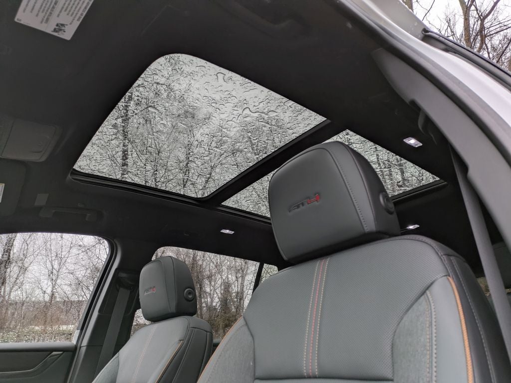 2026 GMC Acadia AWD AT4