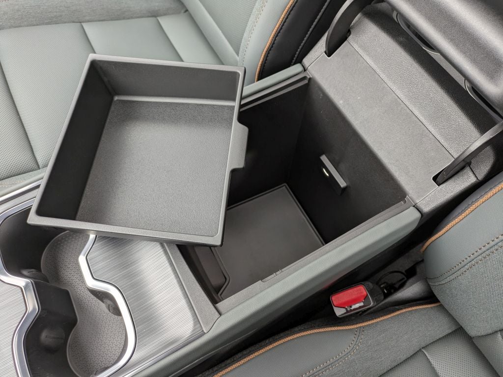 2026 GMC Acadia AWD AT4