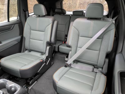 2026 GMC Acadia AWD AT4