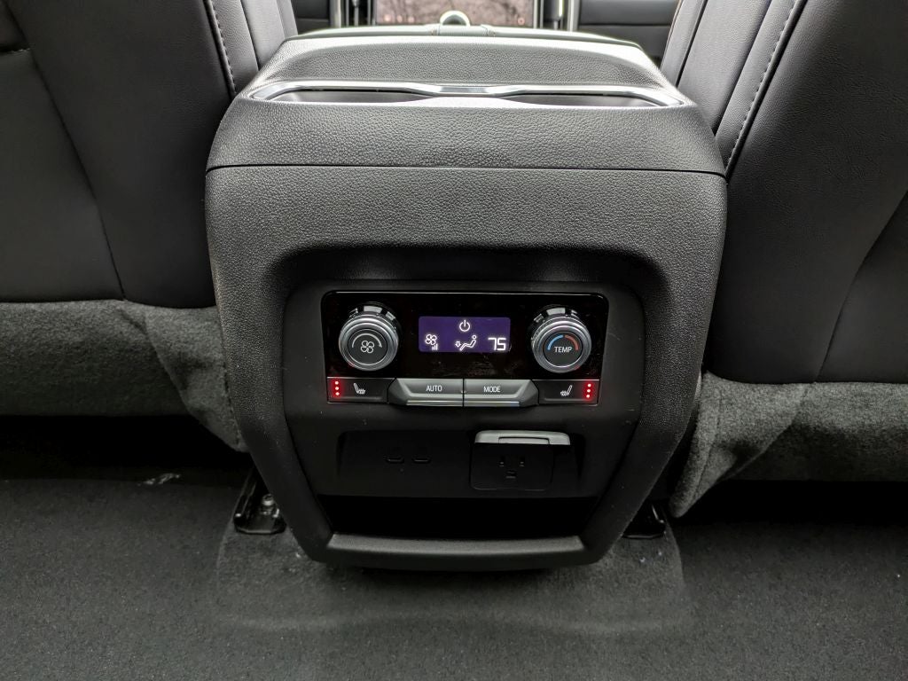 2026 GMC Acadia AWD AT4