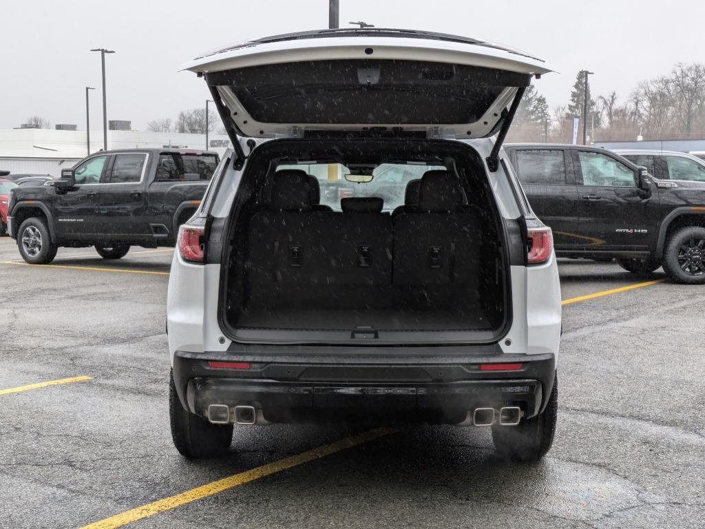 2026 GMC Acadia AWD AT4