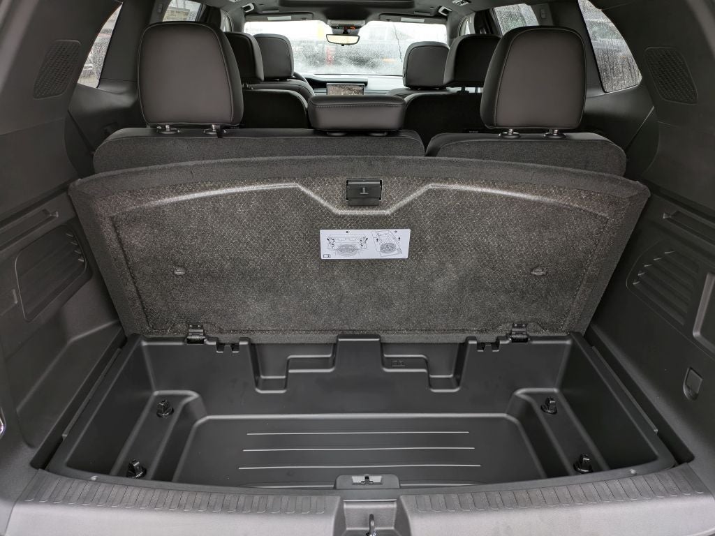 2026 GMC Acadia AWD AT4