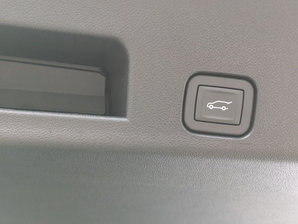 2026 GMC Acadia AWD AT4