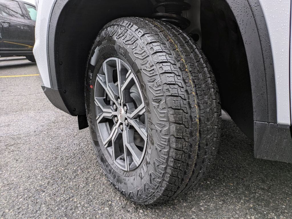 2026 GMC Acadia AWD AT4
