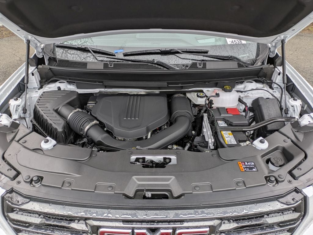 2026 GMC Acadia AWD AT4