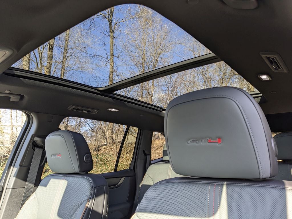 2026 GMC Acadia AWD AT4