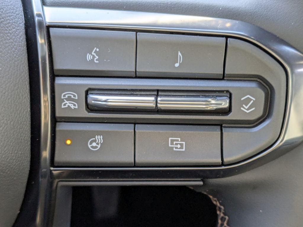 2026 GMC Acadia AWD AT4