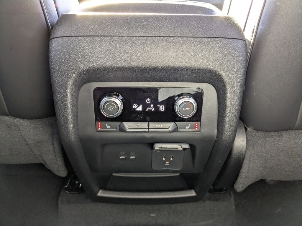 2026 GMC Acadia AWD AT4