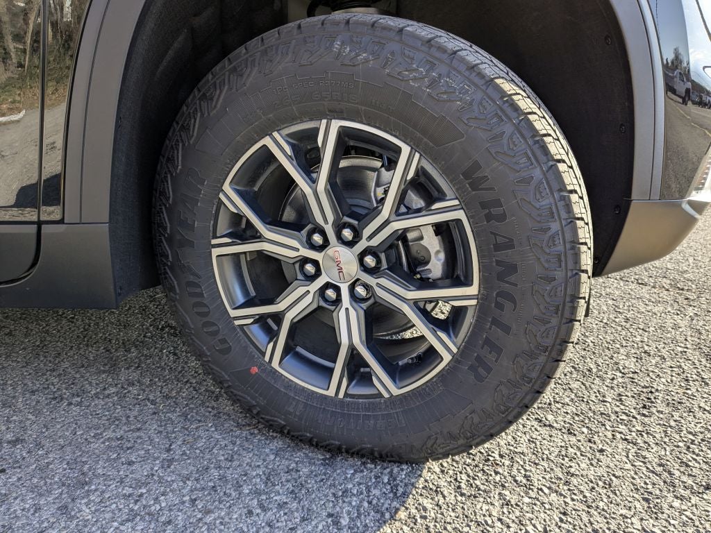 2026 GMC Acadia AWD AT4