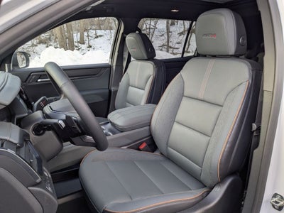 2026 GMC Acadia AWD AT4