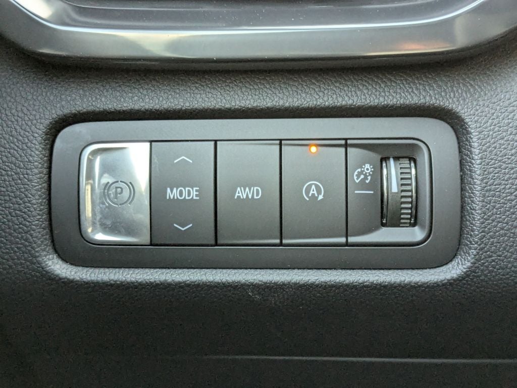 2026 GMC Acadia AWD AT4