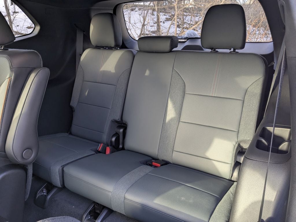 2026 GMC Acadia AWD AT4