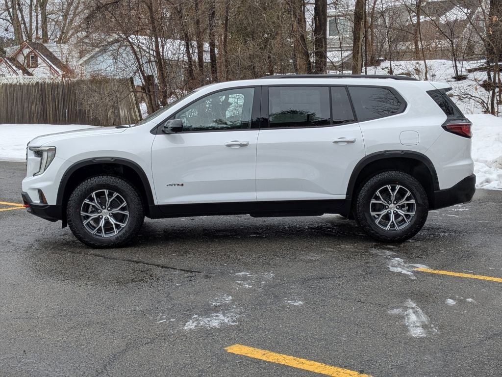 2026 GMC Acadia AWD AT4