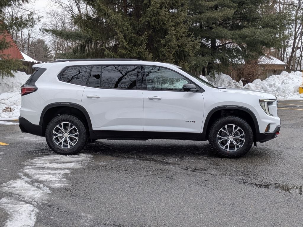 2026 GMC Acadia AWD AT4