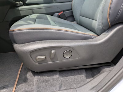2026 GMC Acadia AWD AT4