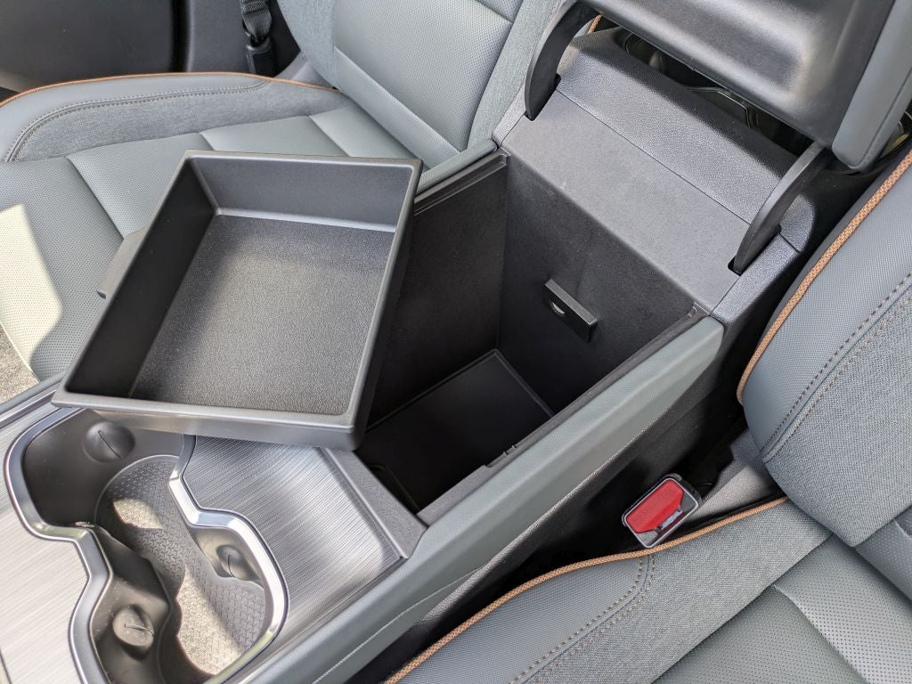 2026 GMC Acadia AWD AT4