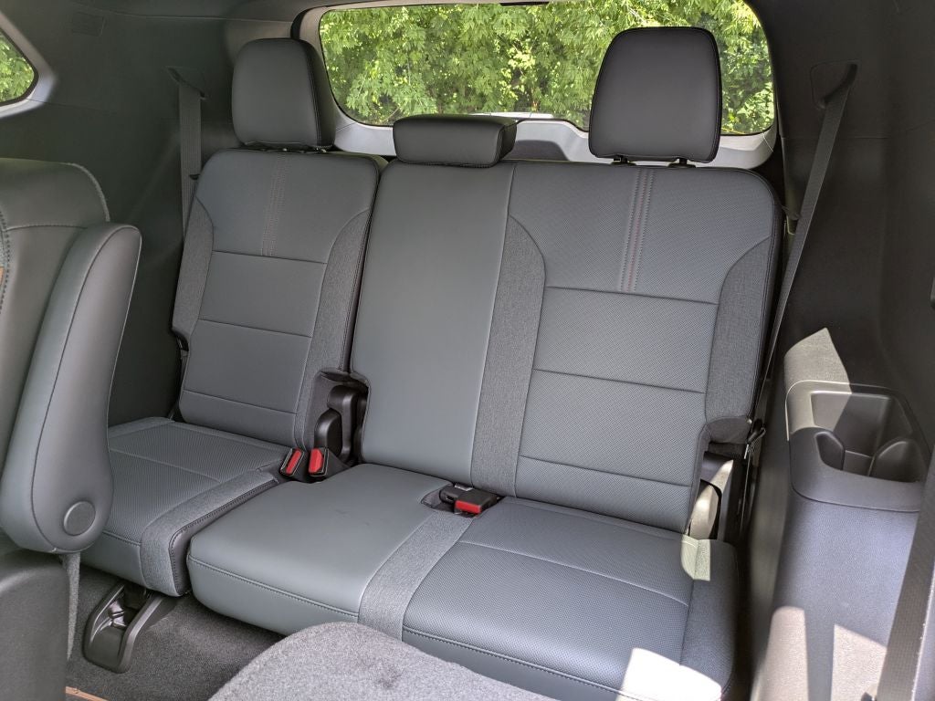 2026 GMC Acadia AWD AT4