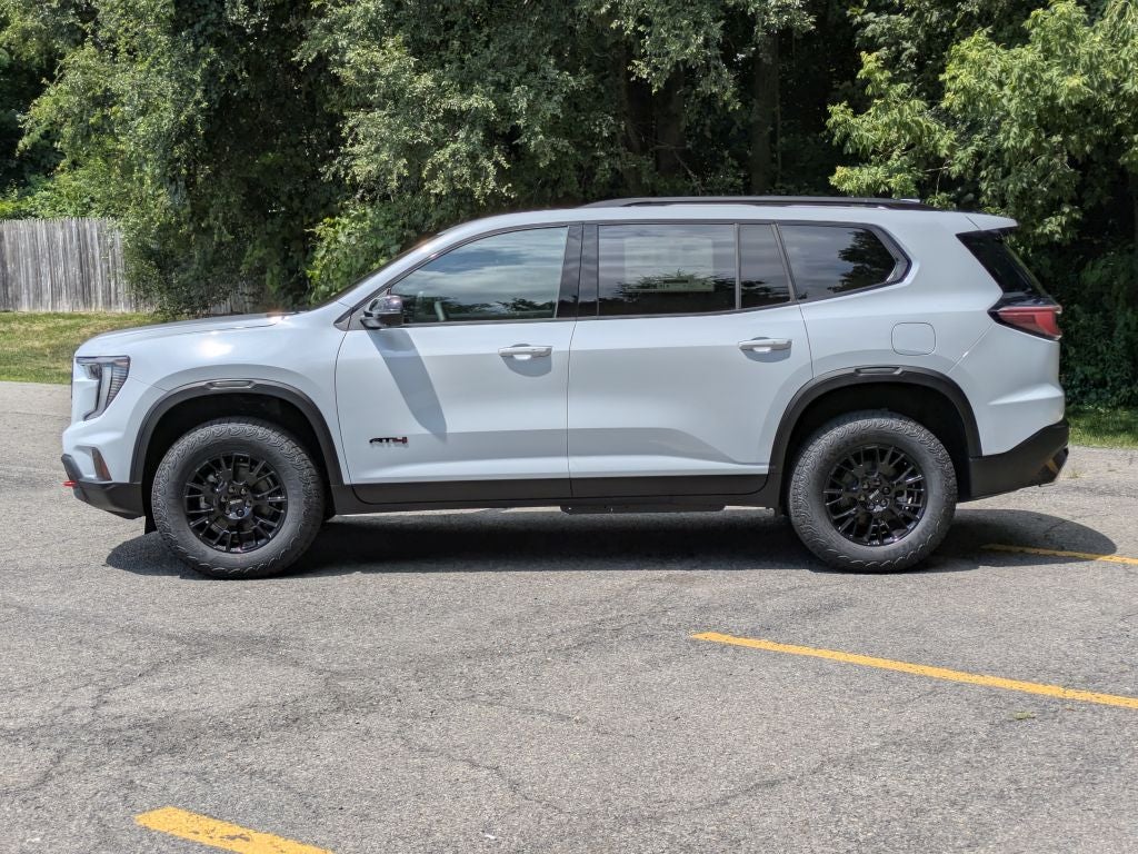 2026 GMC Acadia AWD AT4