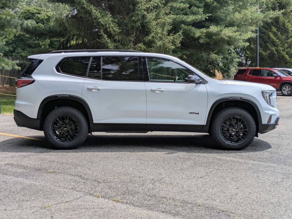 2026 GMC Acadia AWD AT4