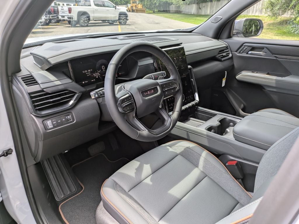 2026 GMC Acadia AWD AT4