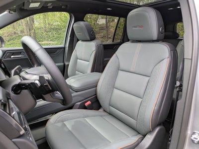 2026 GMC Acadia AWD AT4