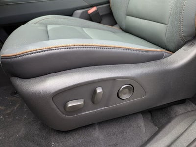 2026 GMC Acadia AWD AT4